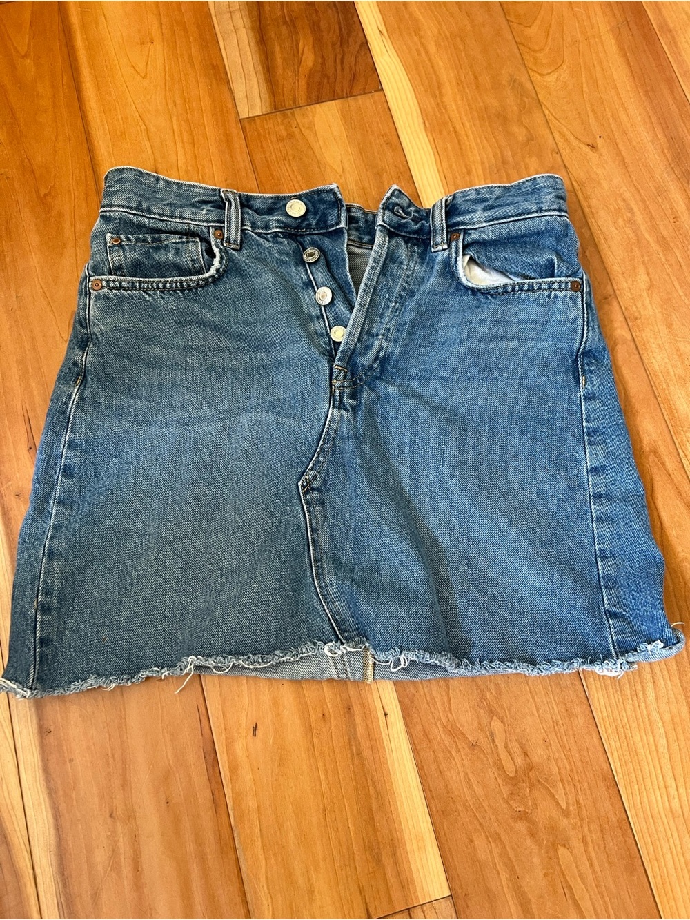 H&M Blue Button-Front Raw-Hem Denim Mini Skirt